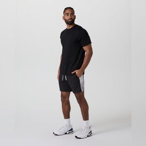 Vuori Kore Short X2 Lined 7" Black And Grey Athletic Men Size M